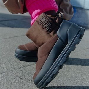 UGG Classic Klamath Mini Suede Classic Boot in Burnt Cedar Suede